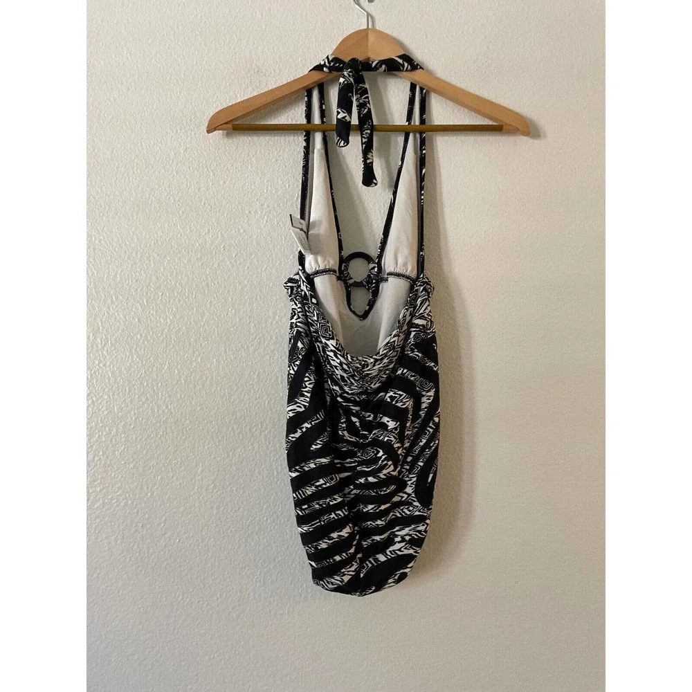 Carmen Marc Valvo Sz. 8 Plunge Deep V-Neck Halter One Piece Swimsuit Ring Detail